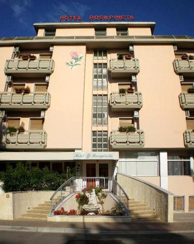 Hotel Rosapineta - Adults Only Lignano Sabbiadoro Buitenkant foto
